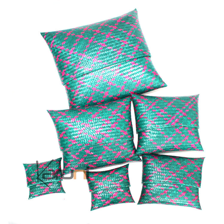 Raffia patterned pouch Lot of 6 Green