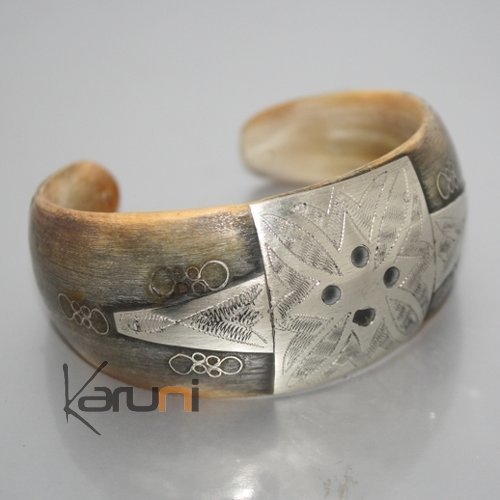 African Bracelet Ethnic Jewelry Mix Silver Horn Large Engraved Plate Filigree from Mauritania 07