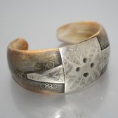 African Bracelet Ethnic Jewelry Mix Silver Horn Large Engraved Plate Filigree from Mauritania 07