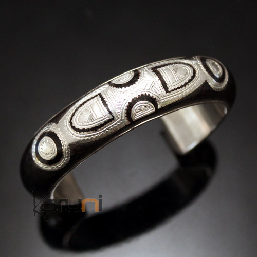 Tuareg big round engraved bracelet ebony silver