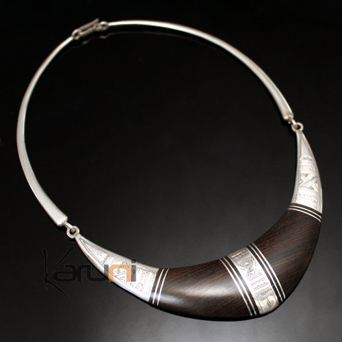 Necklace in Silver and Ebony Torque Choker Engraved Large 02