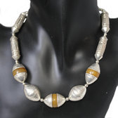 Silver beads necklace karuni