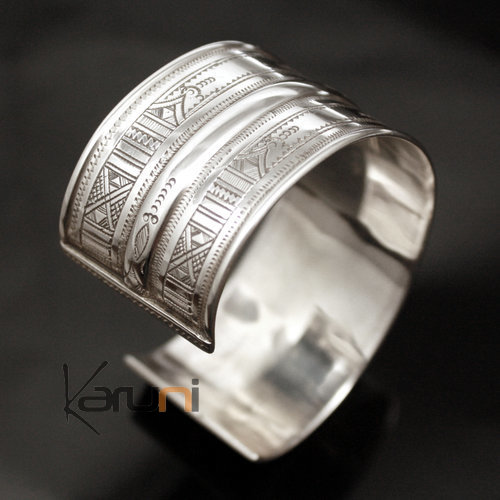 Tuareg Cuff Bracelet Large and Engraved in Silver 88