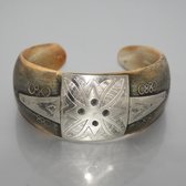 African Bracelet Ethnic Jewelry Mix Silver Horn Large Engraved Plate Filigree from Mauritania 07 b