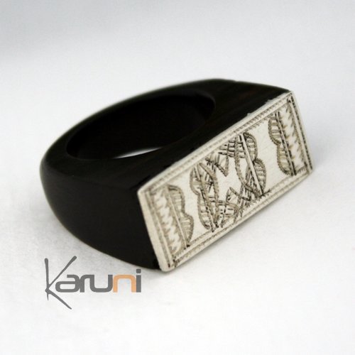 Rectangular ebony ring with engraved silver 5