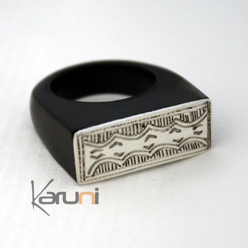Rectangular ebony ring with engraved silver 6