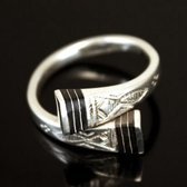 Ethnic Jewelry Ring Sterling Silver Ebony Crossed Engraved Adjustable Tuareg Tribe Design 02 KARUNI